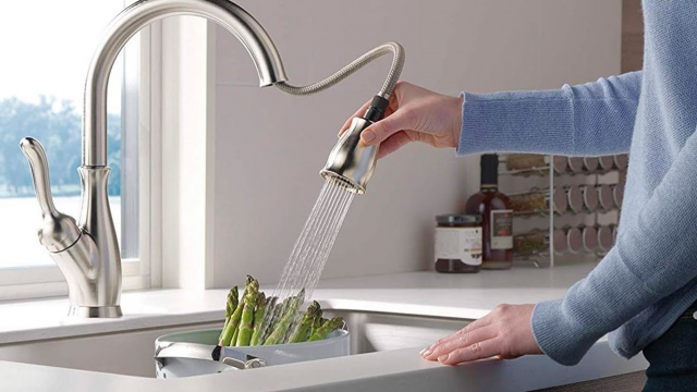 5 Best Kitchen Sink Faucet Brands Of 2022